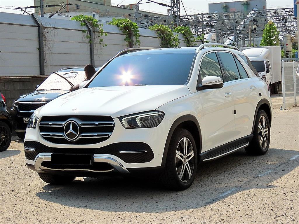 Mercedes-Benz GLE-Class — photo 02