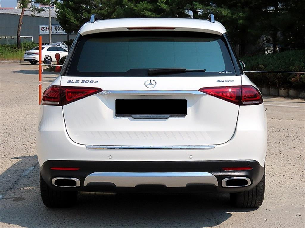 Mercedes-Benz GLE-Class — photo 04