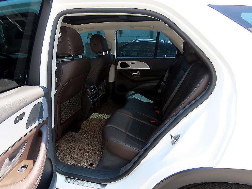 Mercedes-Benz GLE-Class — photo 06