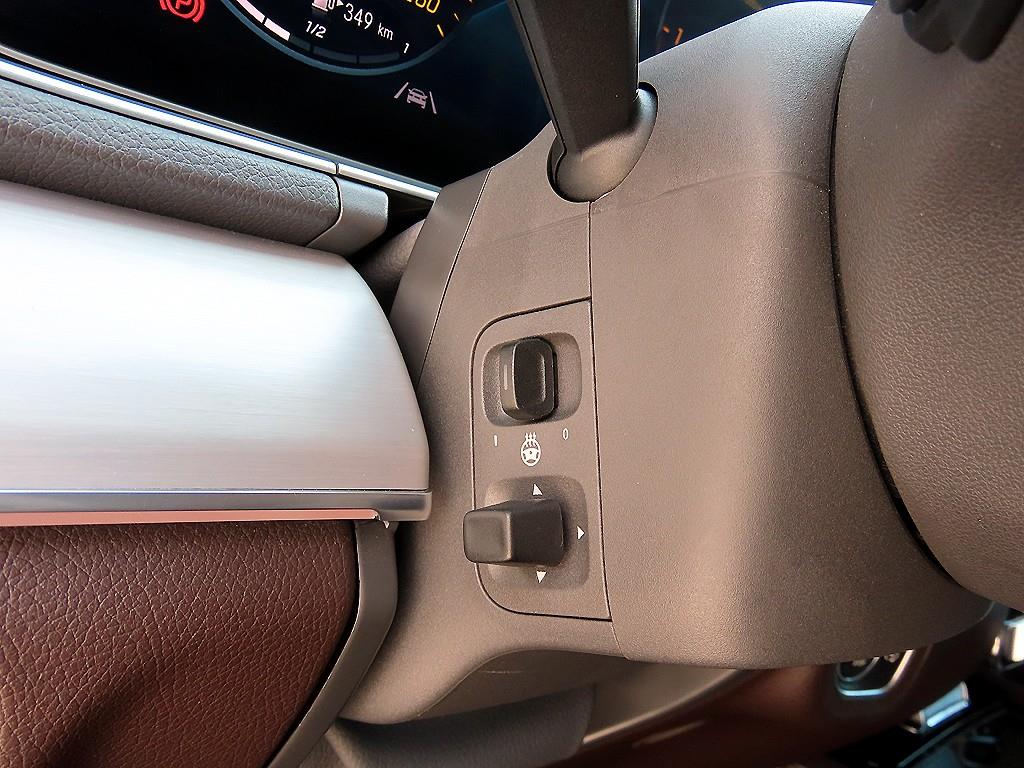 Mercedes-Benz GLE-Class — photo 12