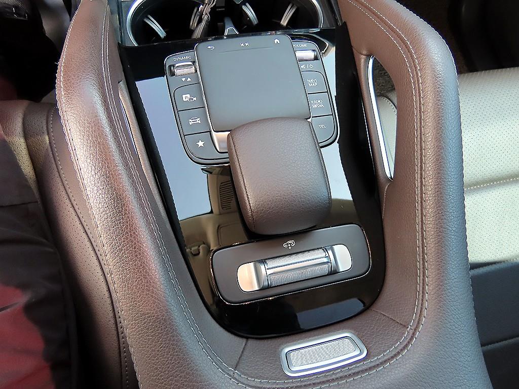 Mercedes-Benz GLE-Class — photo 13