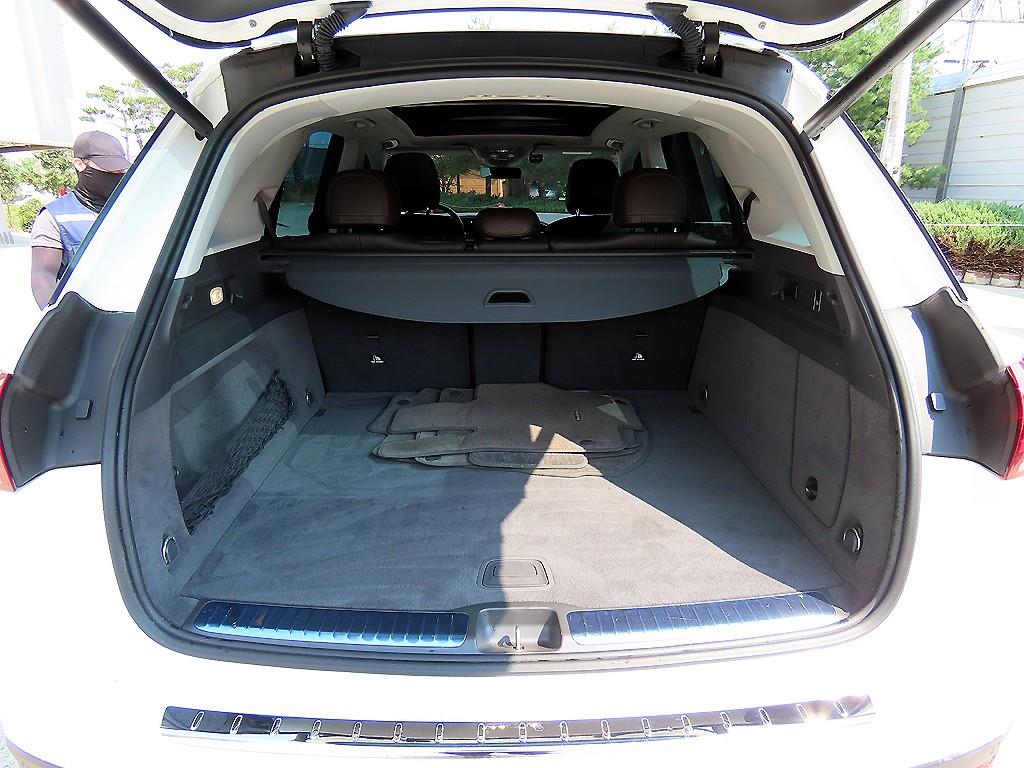 Mercedes-Benz GLE-Class — photo 17