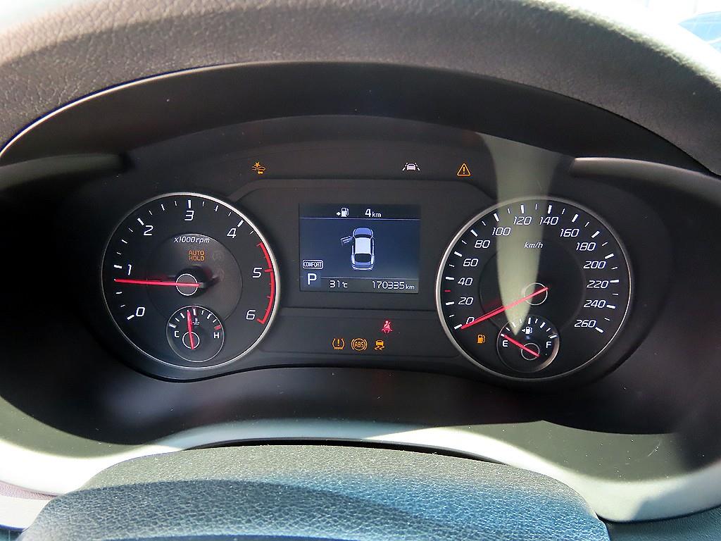 Kia Stinger — photo 09