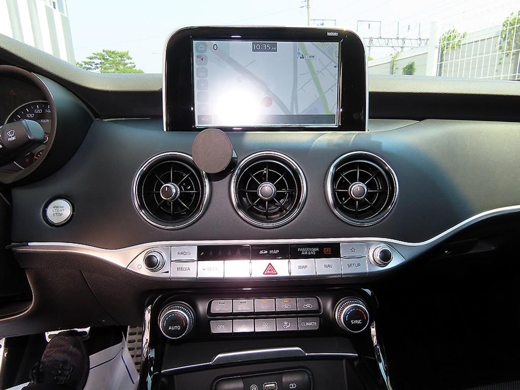 Kia Stinger — photo 14