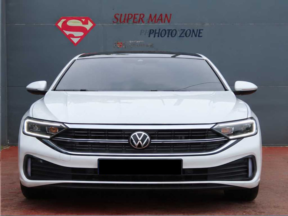 Volkswagen Jetta — photo 01