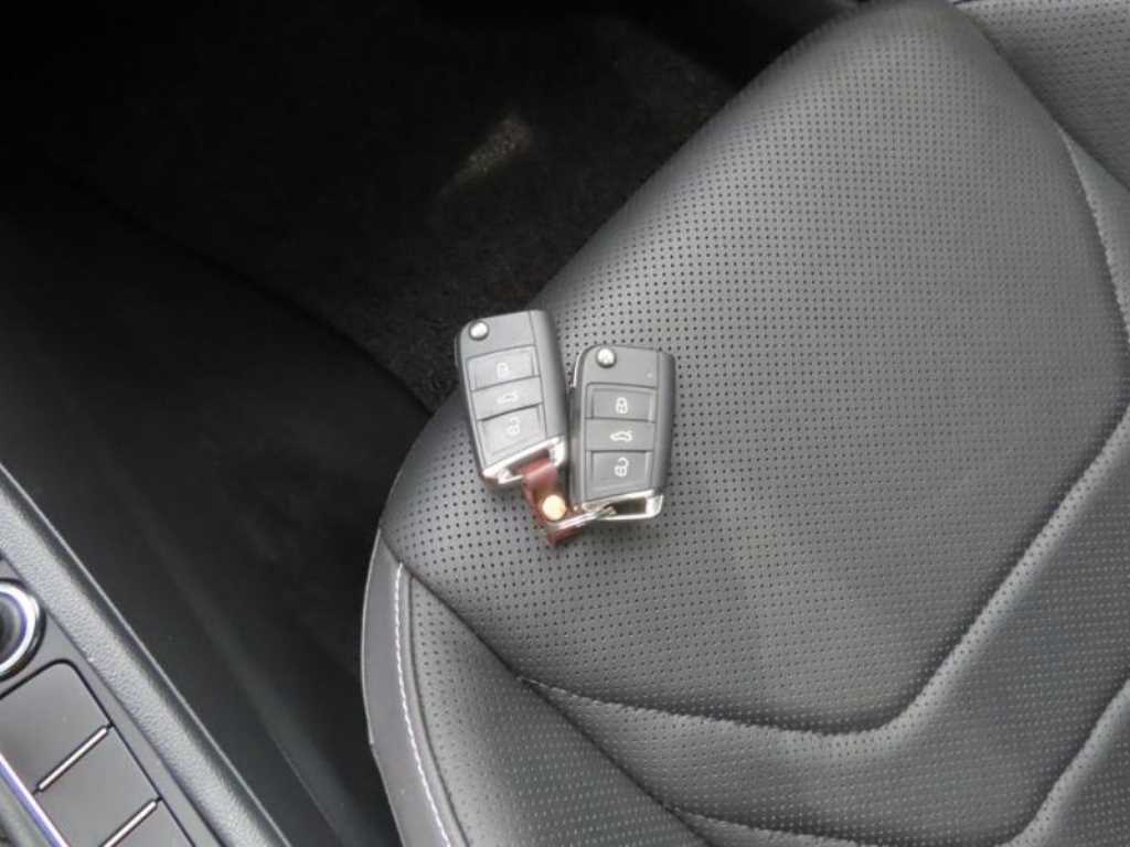 Volkswagen Jetta — photo 19