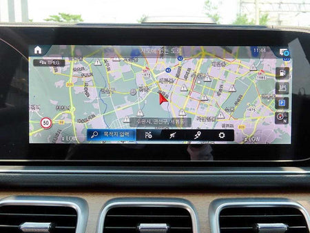 Mercedes-Benz GLS-Class — photo 13