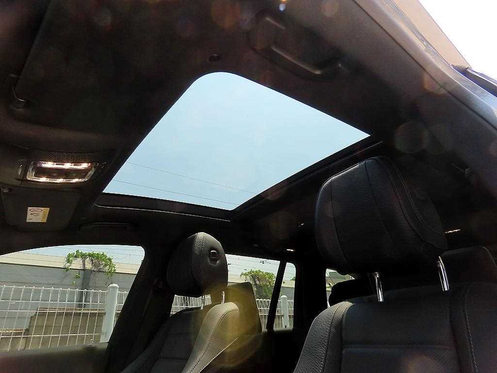 Mercedes-Benz GLS-Class — photo 16