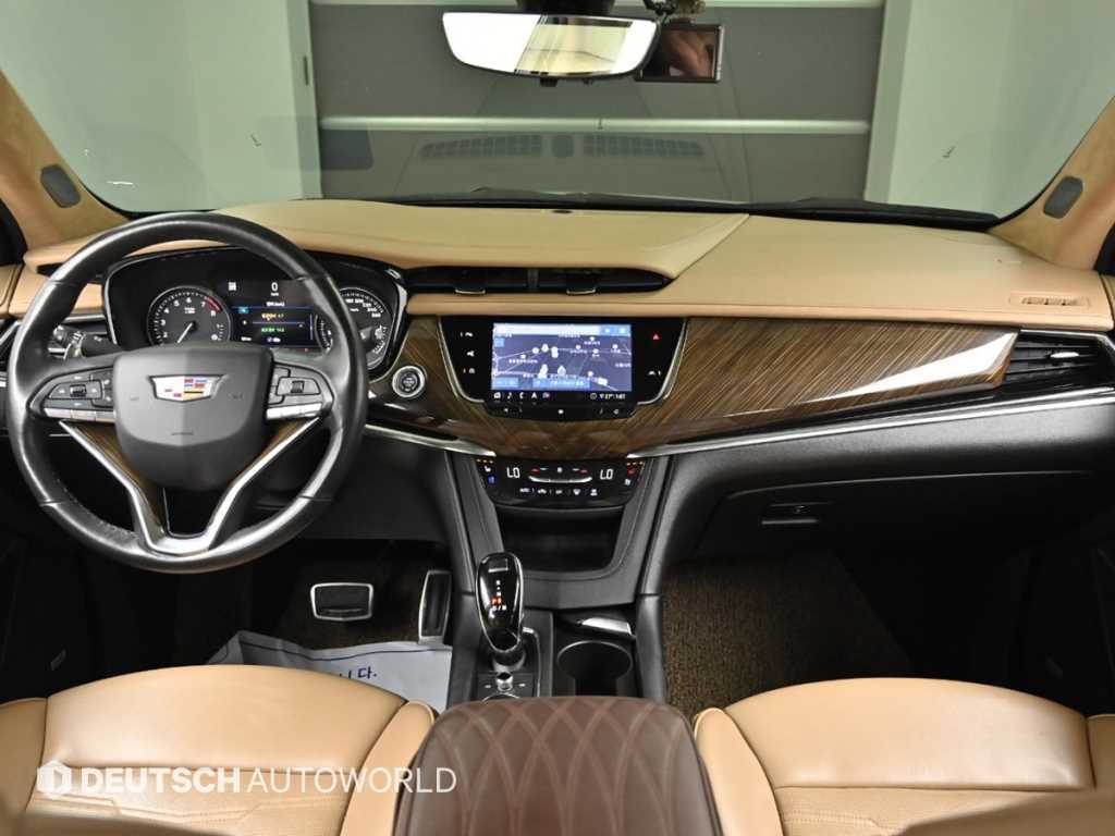 Cadillac XT6 — photo 07