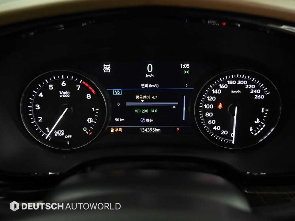 Cadillac XT6 — photo 08