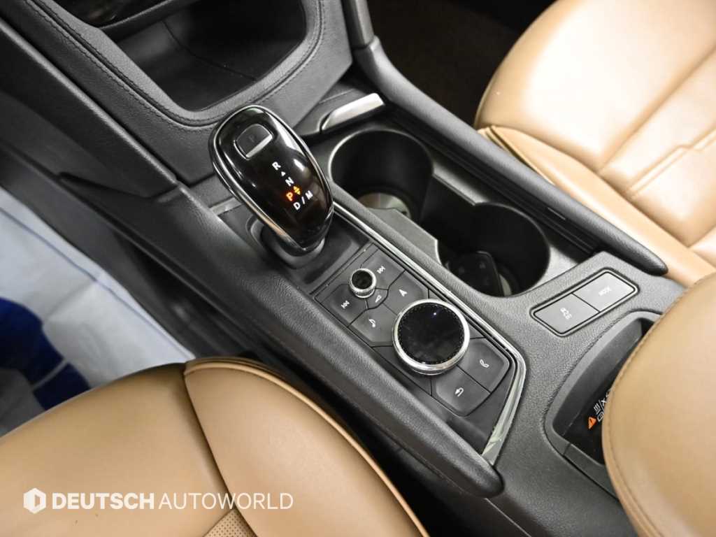 Cadillac XT6 — photo 09