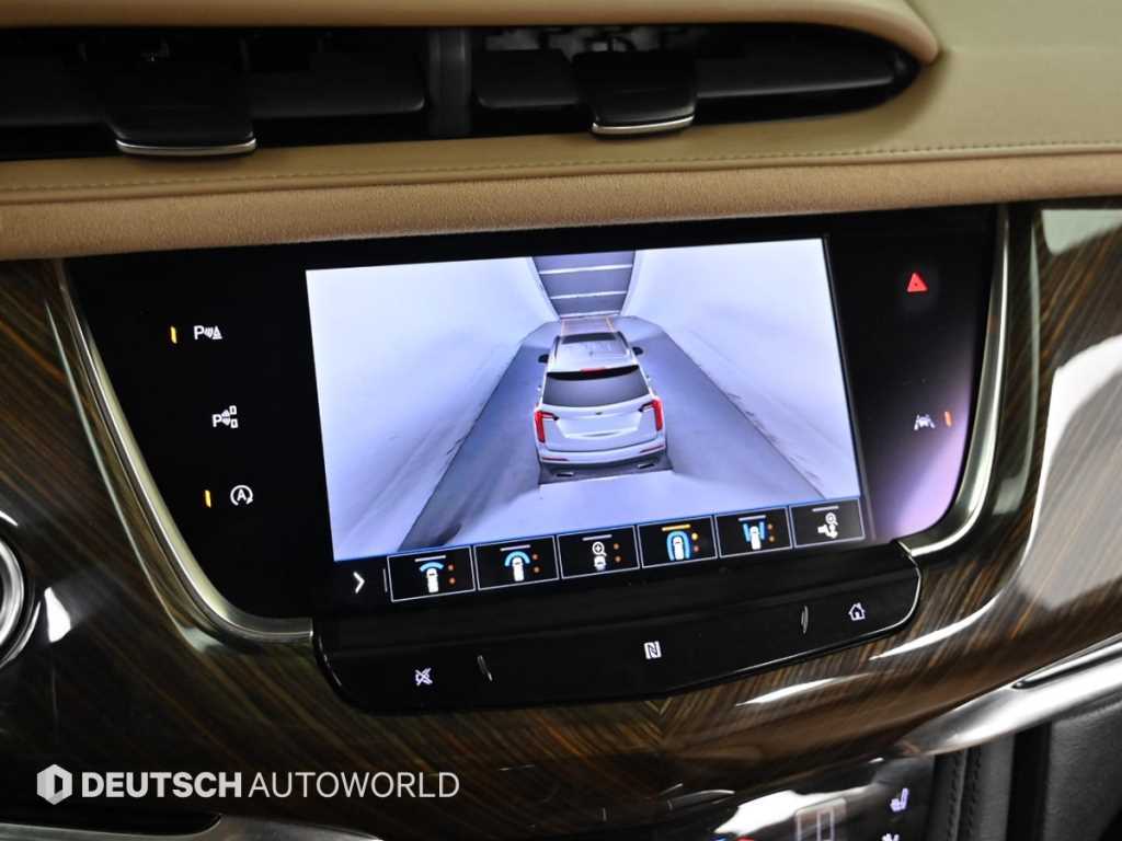 Cadillac XT6 — photo 15