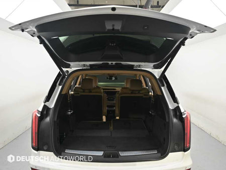 Cadillac XT6 — photo 19