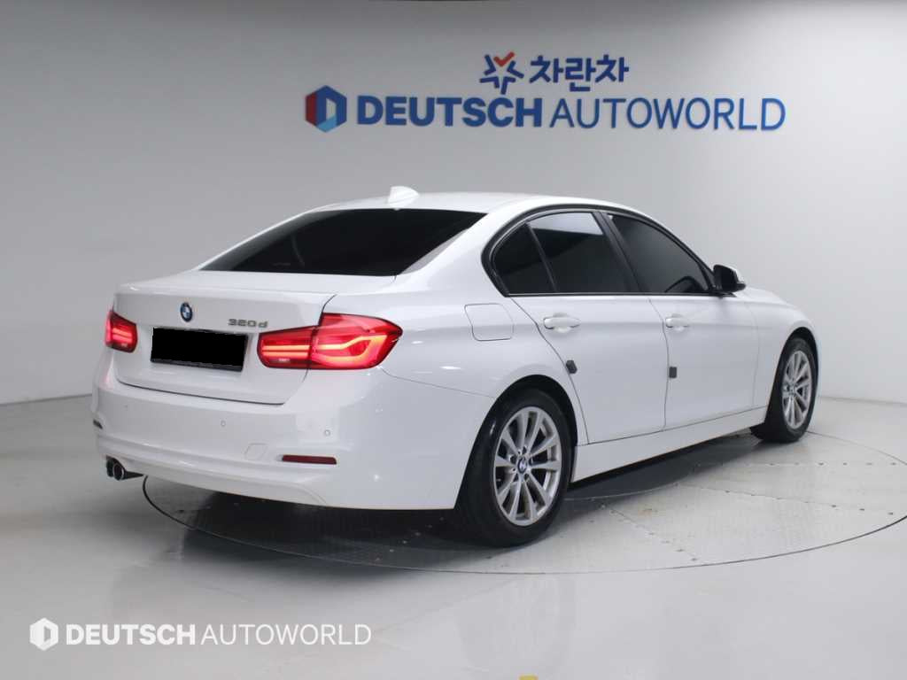 BMW 3-Series — photo 02