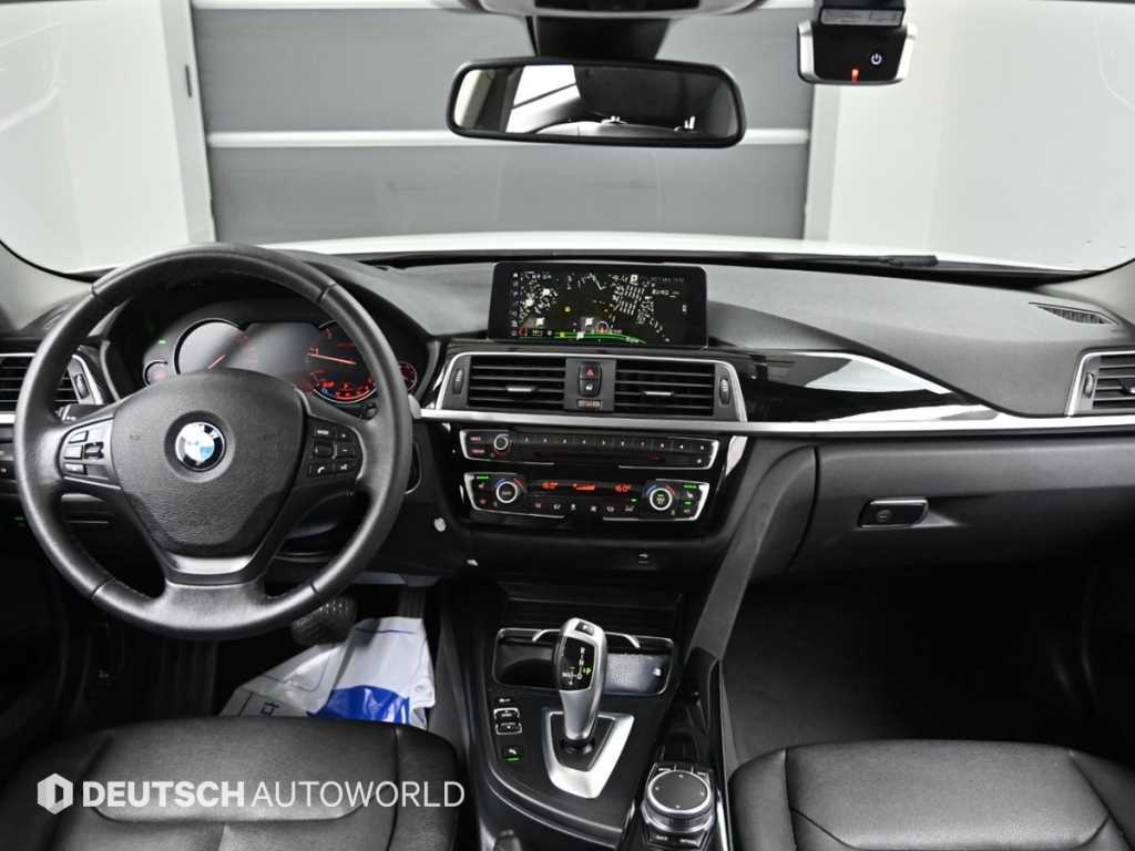 BMW 3-Series — photo 07