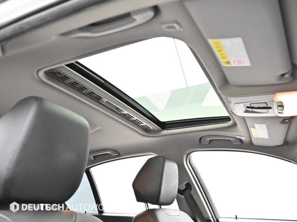 BMW 3-Series — photo 18