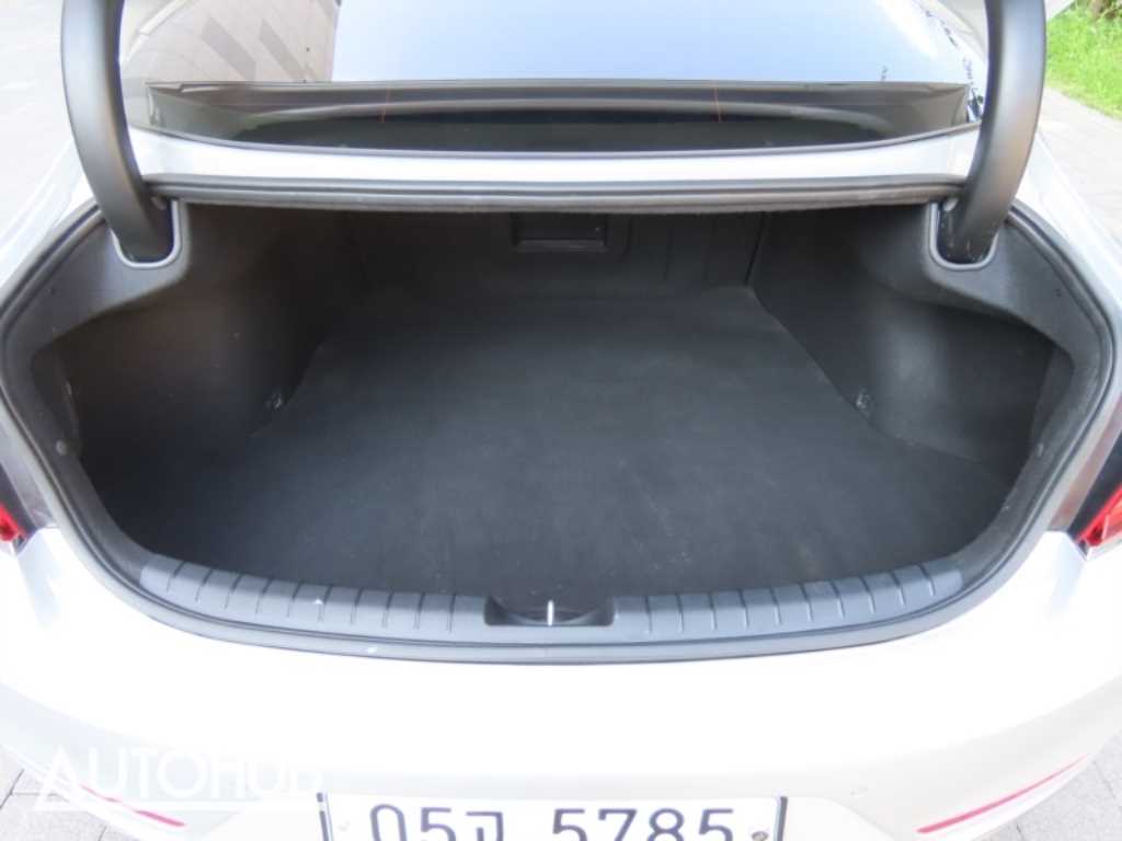 Hyundai Grandeur — photo 19