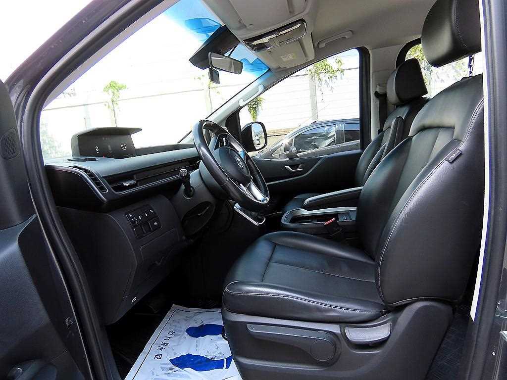 Hyundai Staria — photo 05