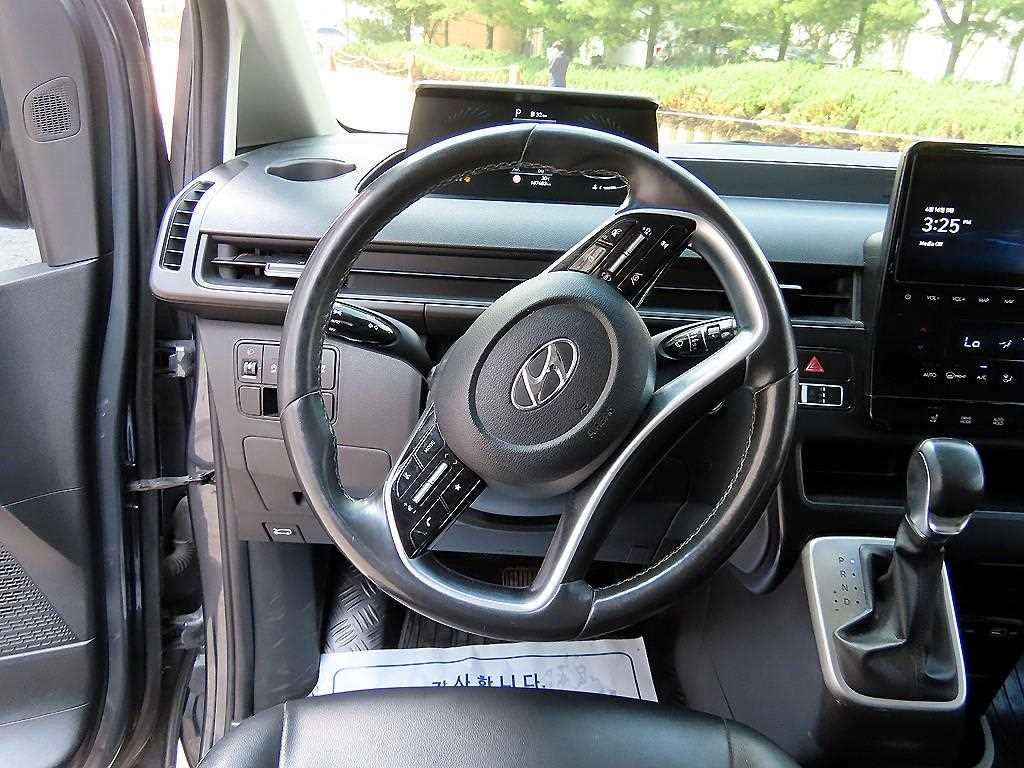 Hyundai Staria — photo 08