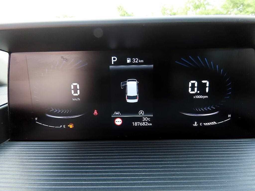 Hyundai Staria — photo 09