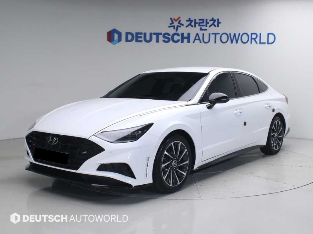 Hyundai Sonata — photo 01