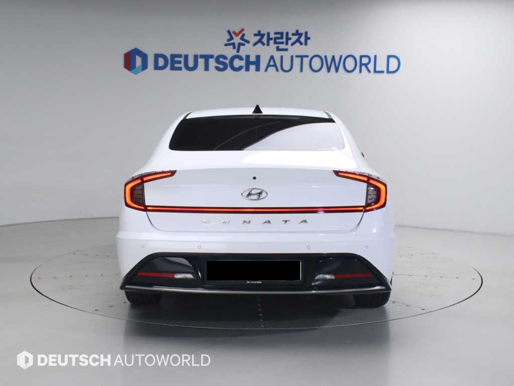 Hyundai Sonata — photo 04