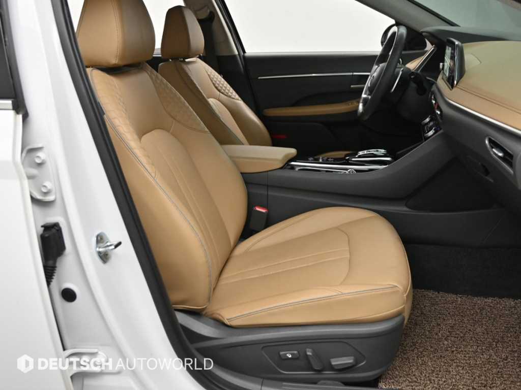 Hyundai Sonata — photo 10