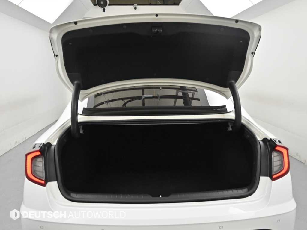 Hyundai Sonata — photo 19