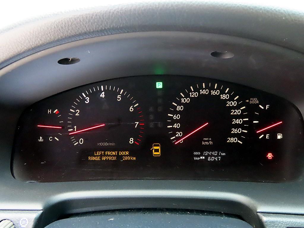Lexus LS — photo 09