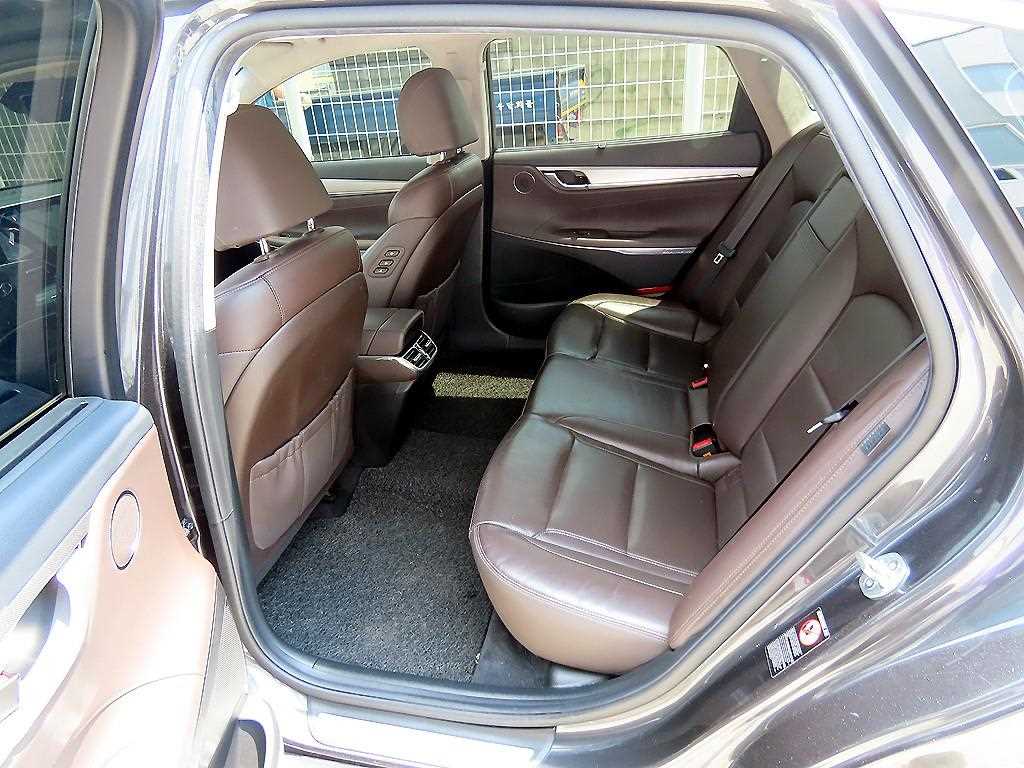 Hyundai Grandeur — photo 06