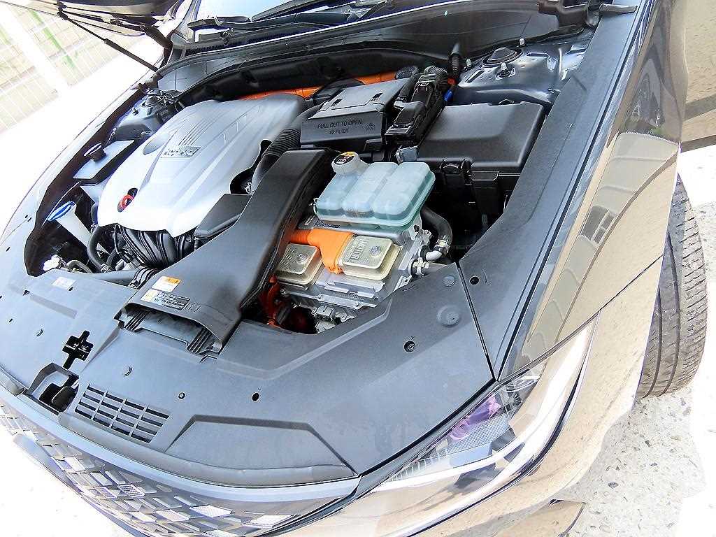 Hyundai Grandeur — photo 19