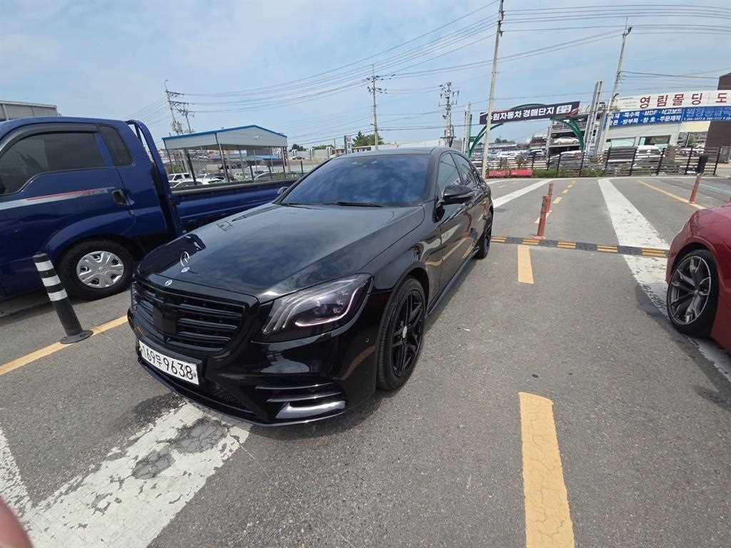 Mercedes-Benz S-Class — photo 01