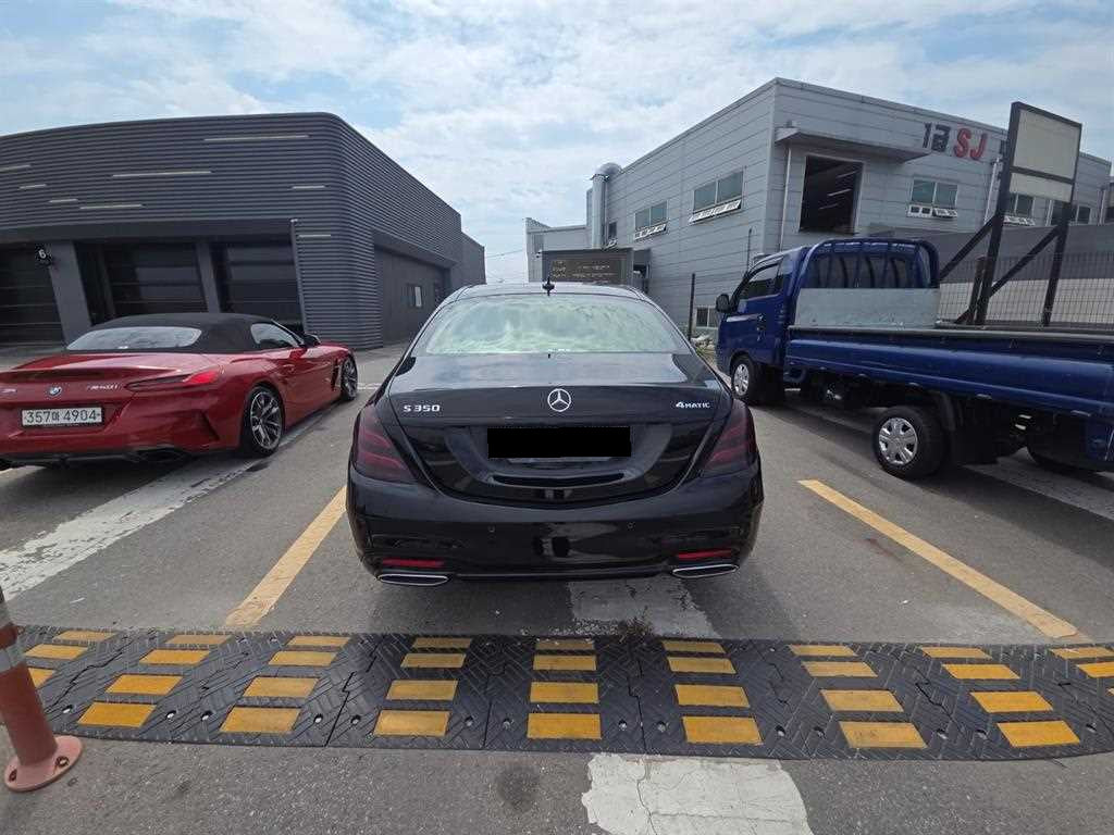 Mercedes-Benz S-Class — photo 02