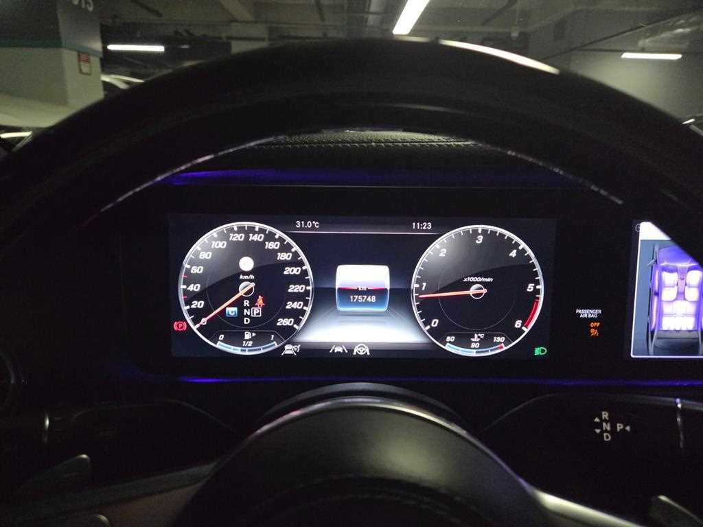 Mercedes-Benz S-Class — photo 07