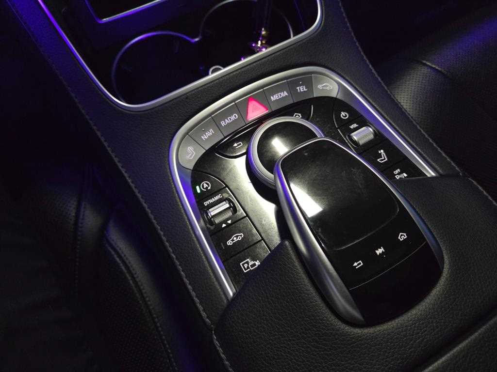 Mercedes-Benz S-Class — photo 15