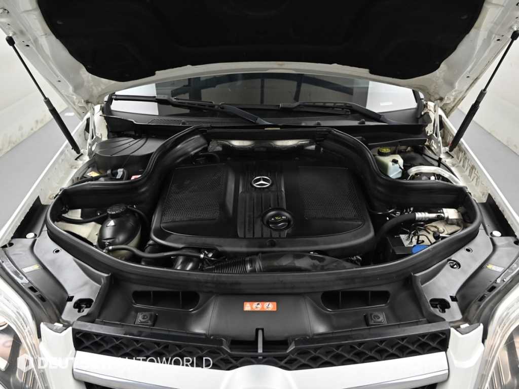 Mercedes-Benz GLK-Class — photo 06