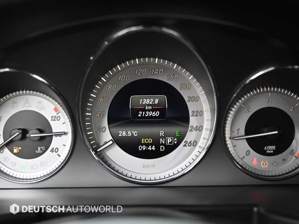 Mercedes-Benz GLK-Class — photo 08