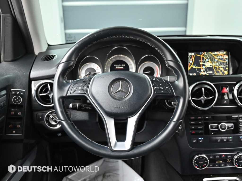 Mercedes-Benz GLK-Class — photo 13