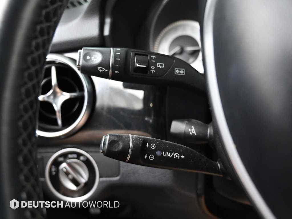 Mercedes-Benz GLK-Class — photo 17