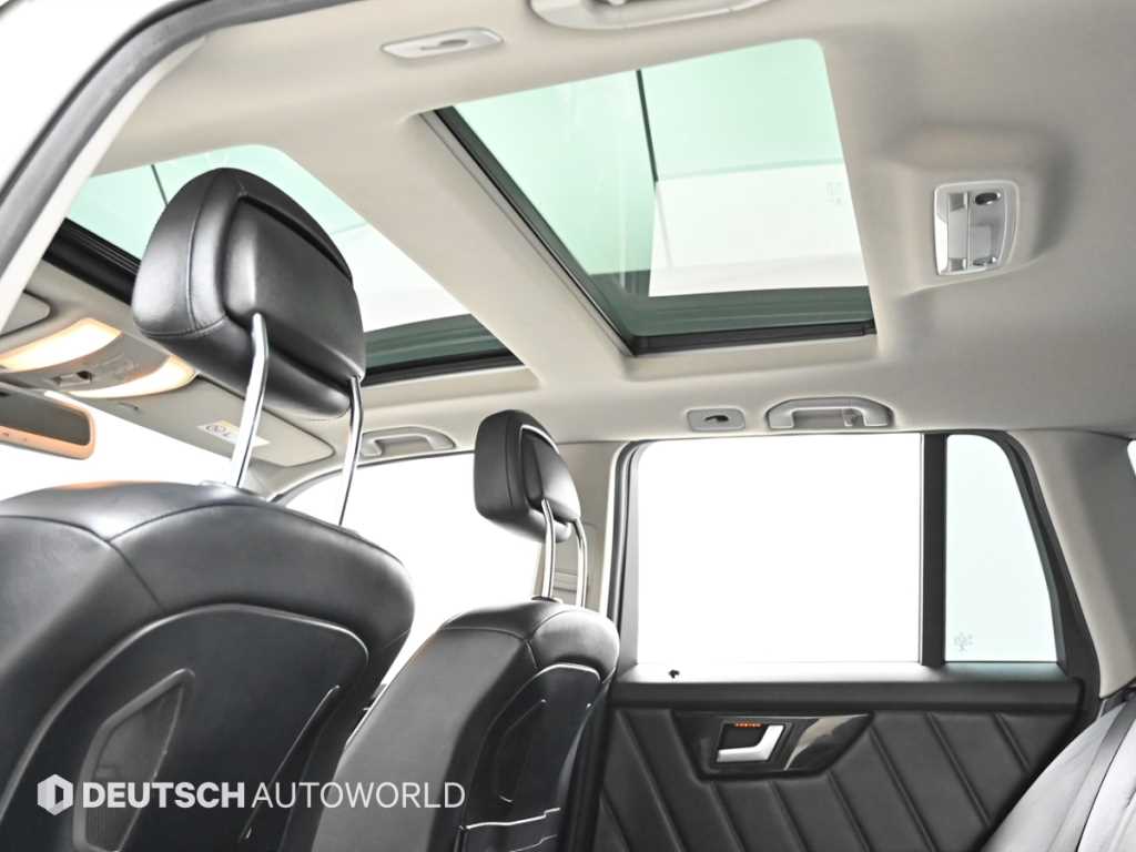 Mercedes-Benz GLK-Class — photo 18