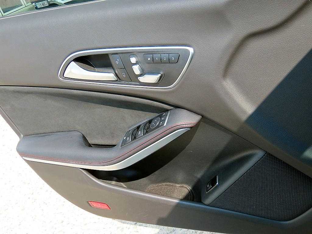 Mercedes-Benz CLA-Class — photo 11