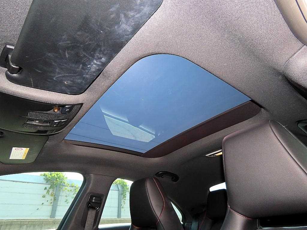 Mercedes-Benz CLA-Class — photo 18