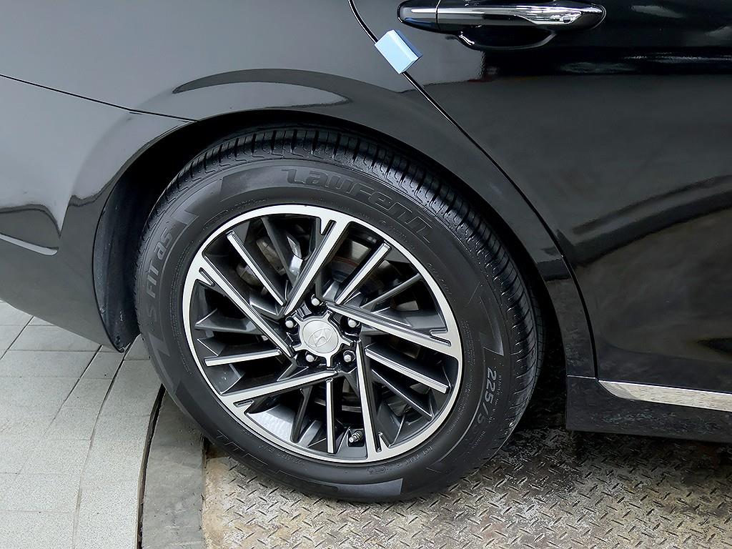Hyundai Grandeur — photo 07