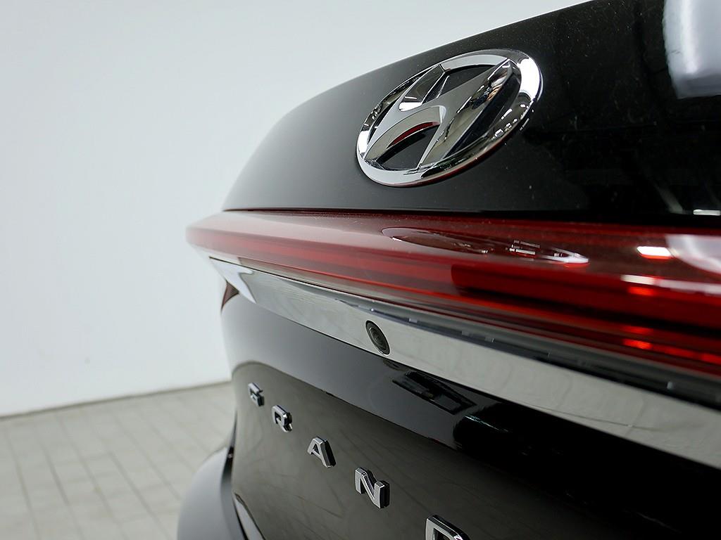 Hyundai Grandeur — photo 14