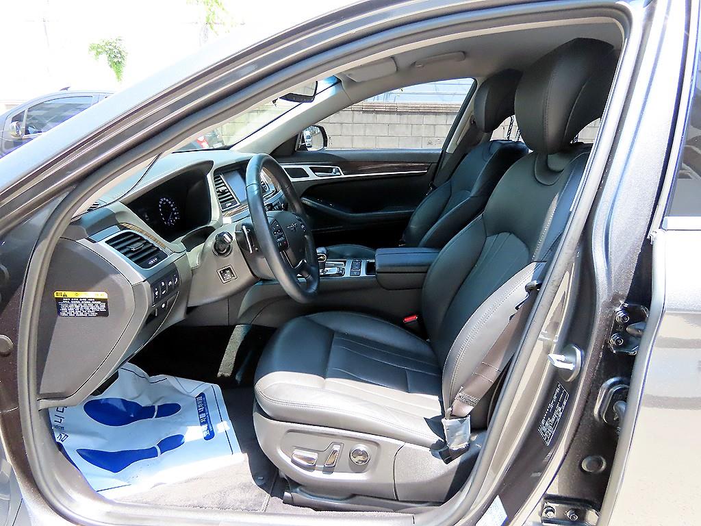 Genesis G80 — photo 05