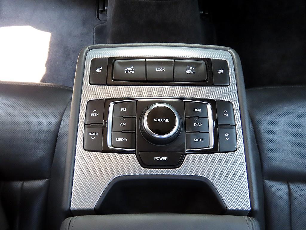 Genesis G80 — photo 17
