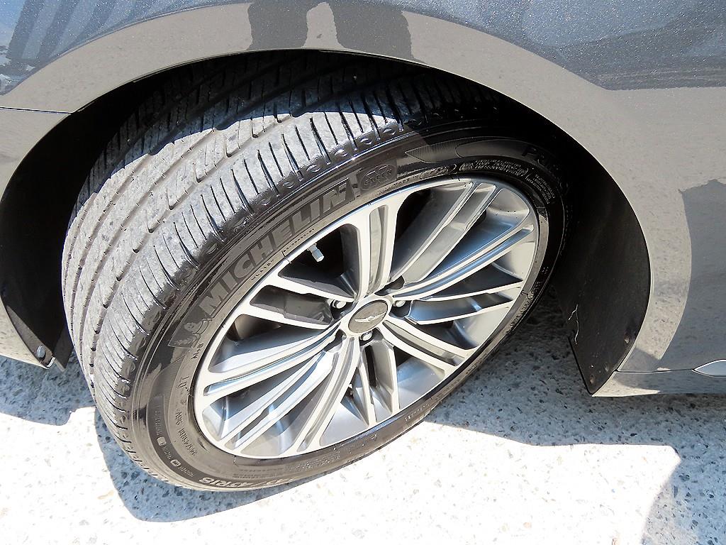 Genesis G80 — photo 20