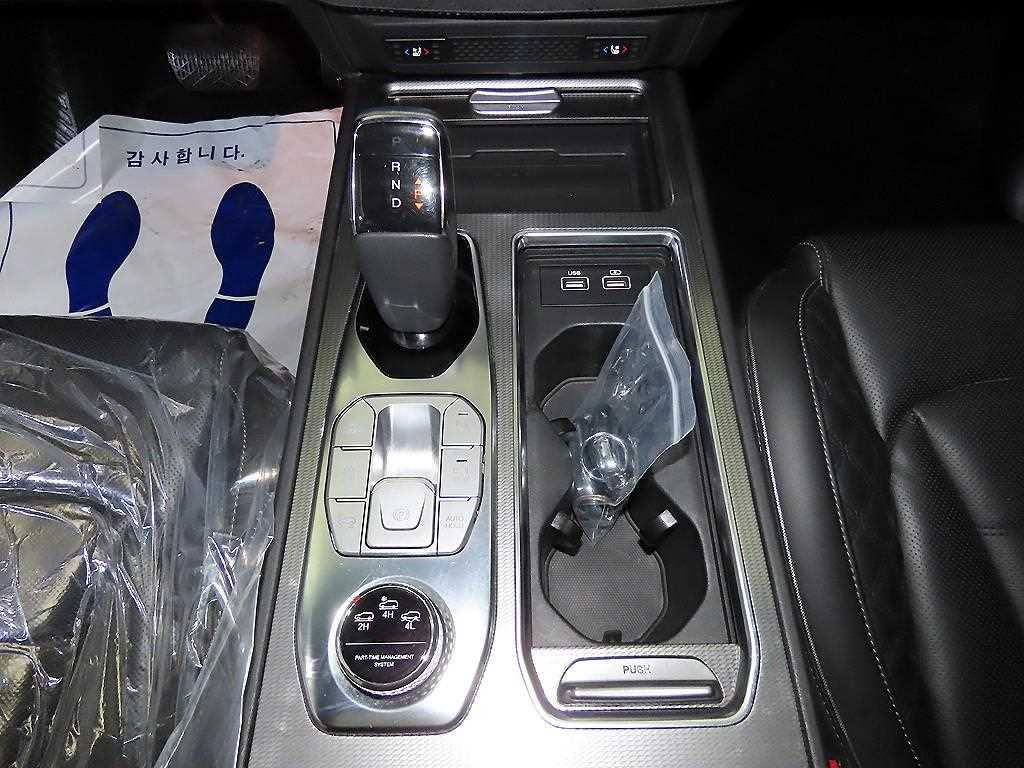 KGM Rexton — photo 12