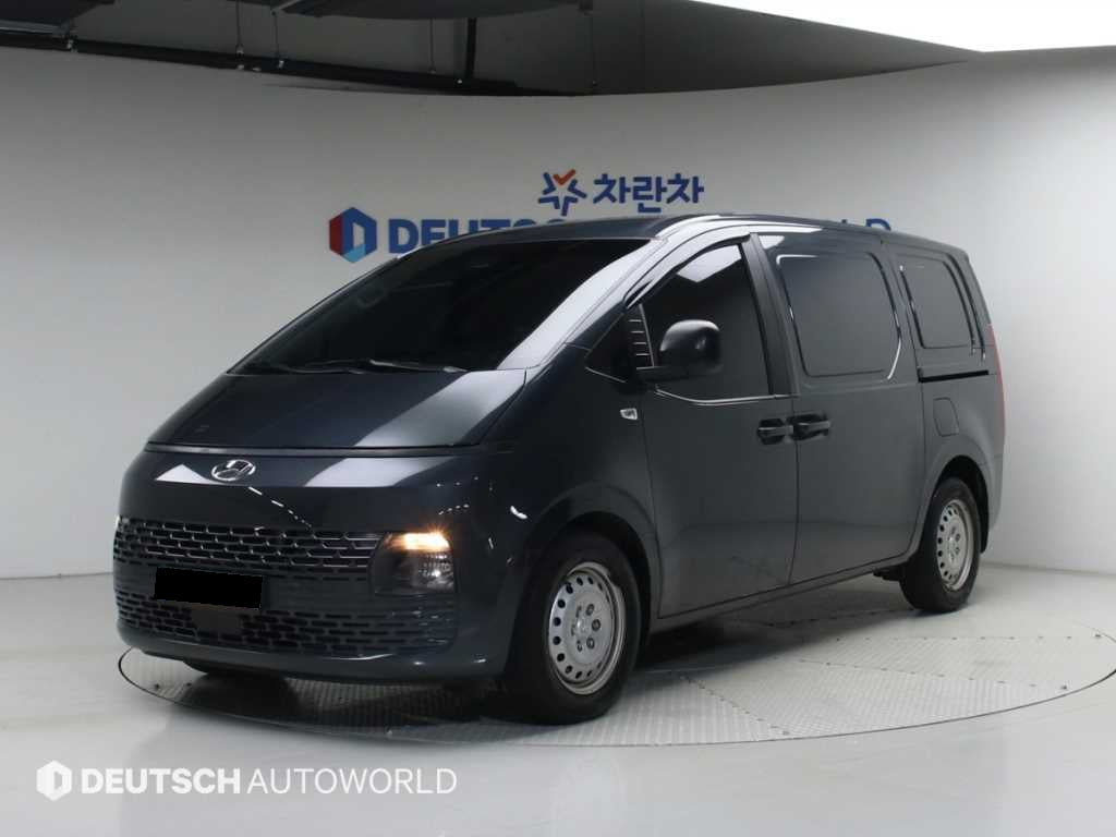 Hyundai Staria — photo 01