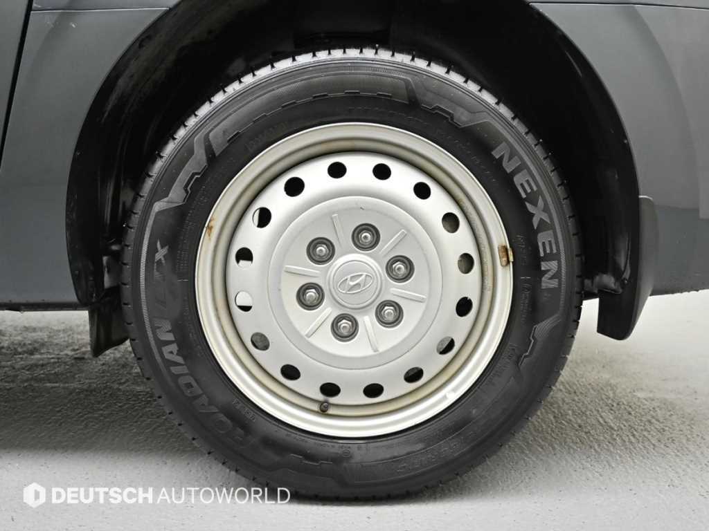Hyundai Staria — photo 05